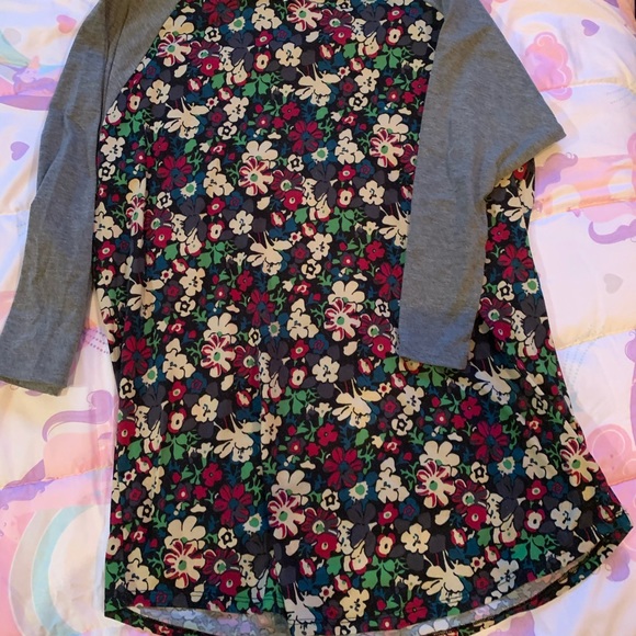 3 large Randy lula roe tops - Picture 2 of 5